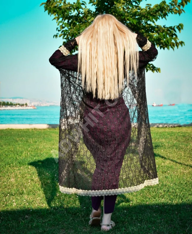 فستان نسائي