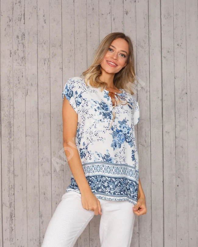 بلوز نسائي مميز