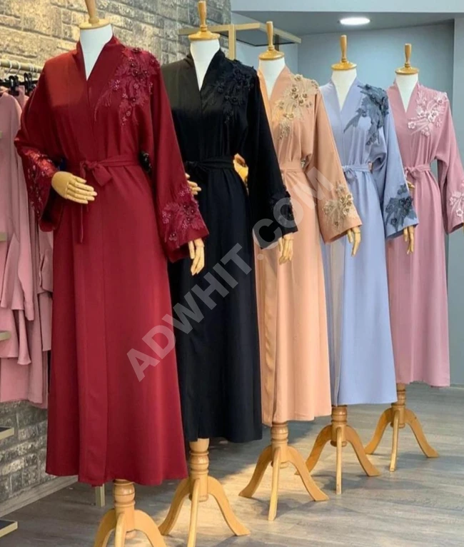 عباءة نسائية مميزة