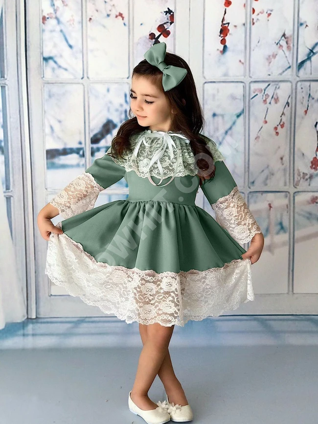 فستان بناتي مع ربطة شعر