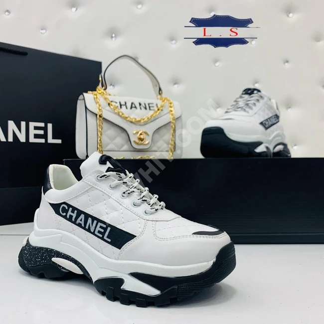 طقم حذاء سبور مع حقيبة