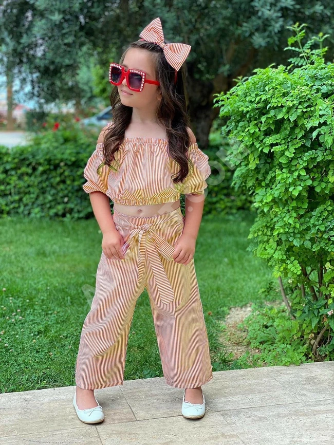 طقم بناتي مميز