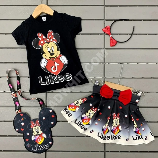 طقم بناتي بطبعة ميكي ماوس