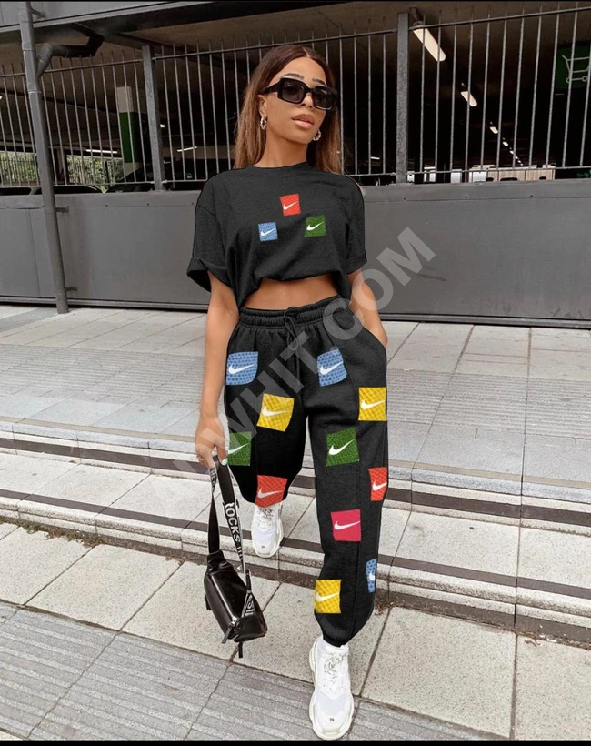 بيجاما سبور نسائية 