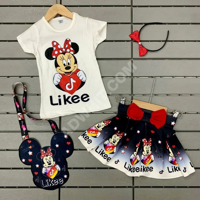 طقم بناتي بطبعة ميكي ماوس