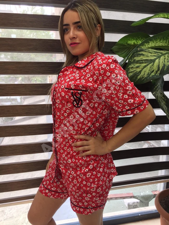 بيجامات نسائية