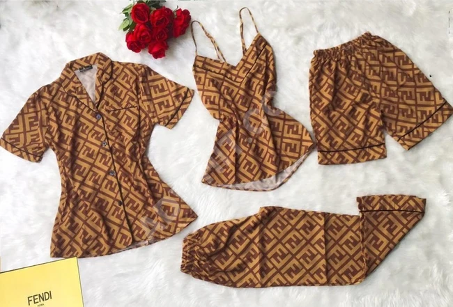 بيجاما نوم نسائية