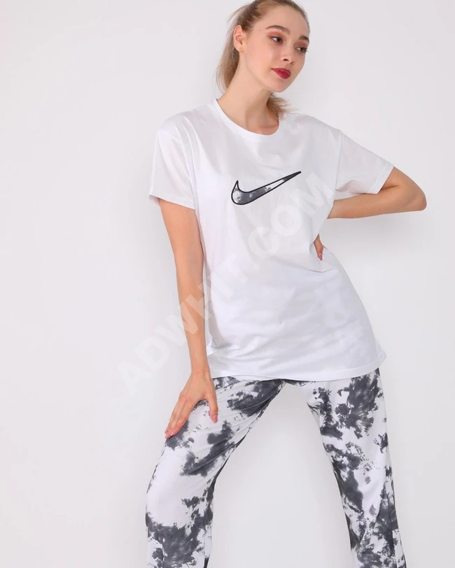 بيجاما سبور نسائية