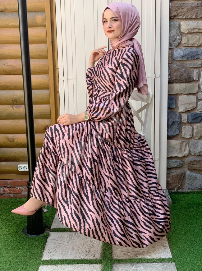 فستان نسائي انيق للمحجبات