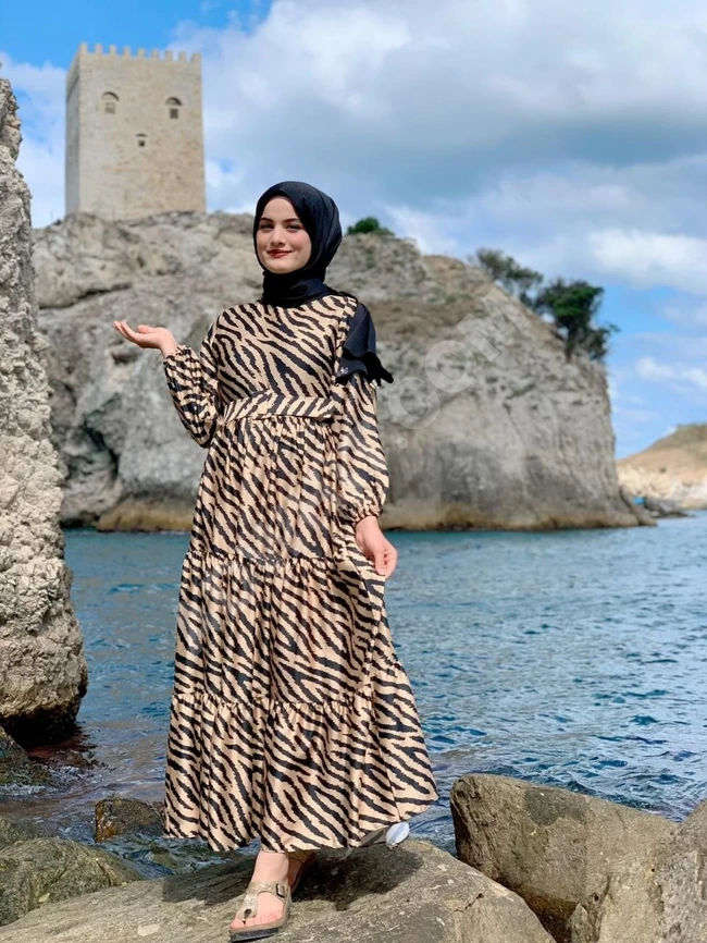 فستان نسائي انيق للمحجبات