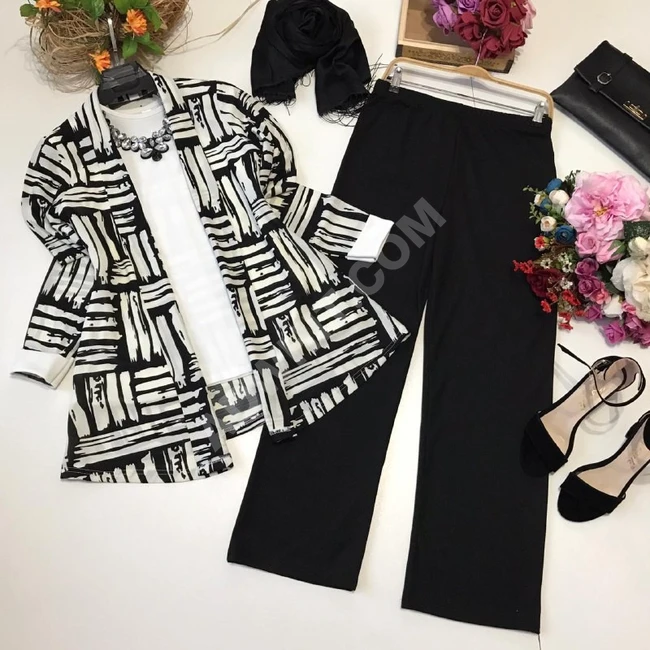 طقم نسائي مناسب للحجاب