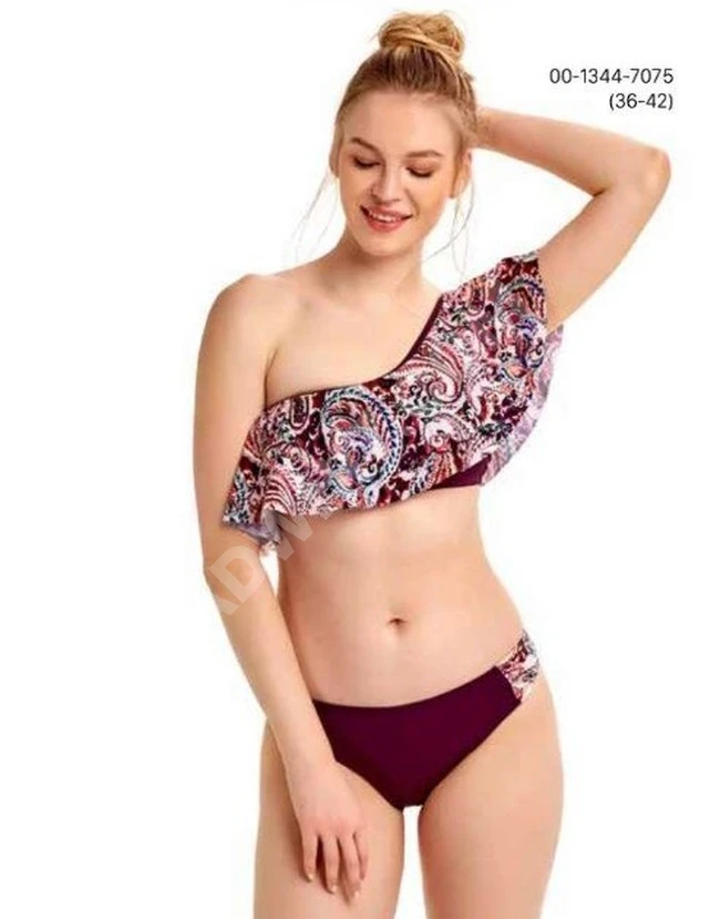 ملابس سباحة مميزة