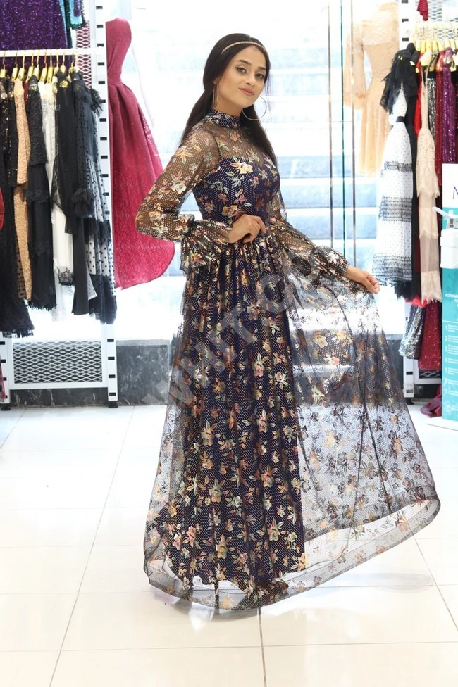 فستان طويل نسائي