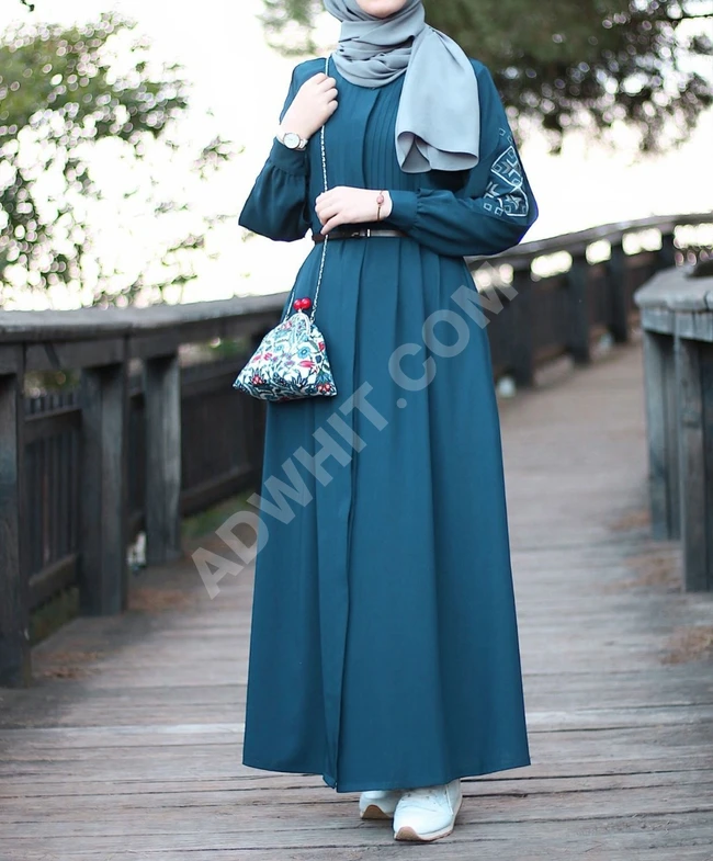 فستان طويل مناسب للمحجبات