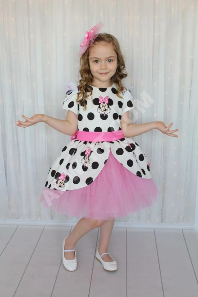 فستان بناتي مع اكسسوار للشعر