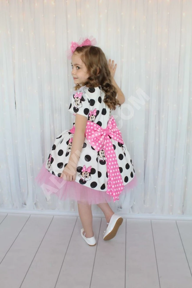 فستان بناتي مع اكسسوار للشعر