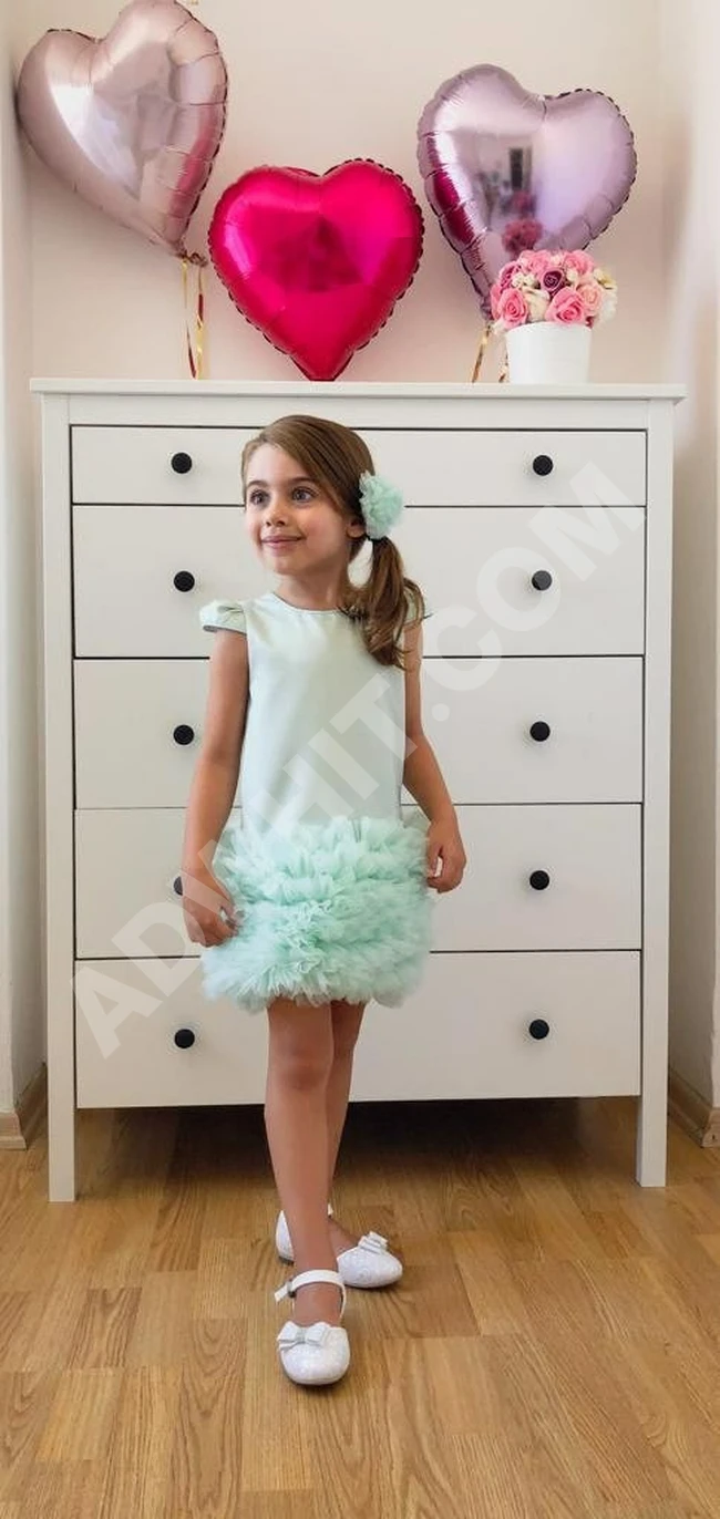 فستان مع اكسسوار للشعر