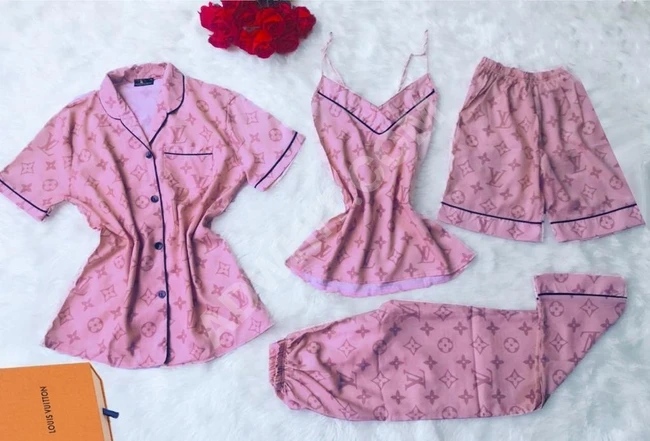 بيجاما نسائية