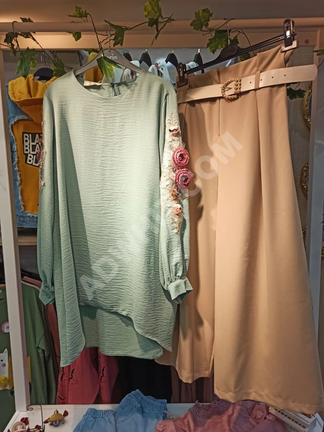 طقم نسائي بسعر خاص للجادين فقط