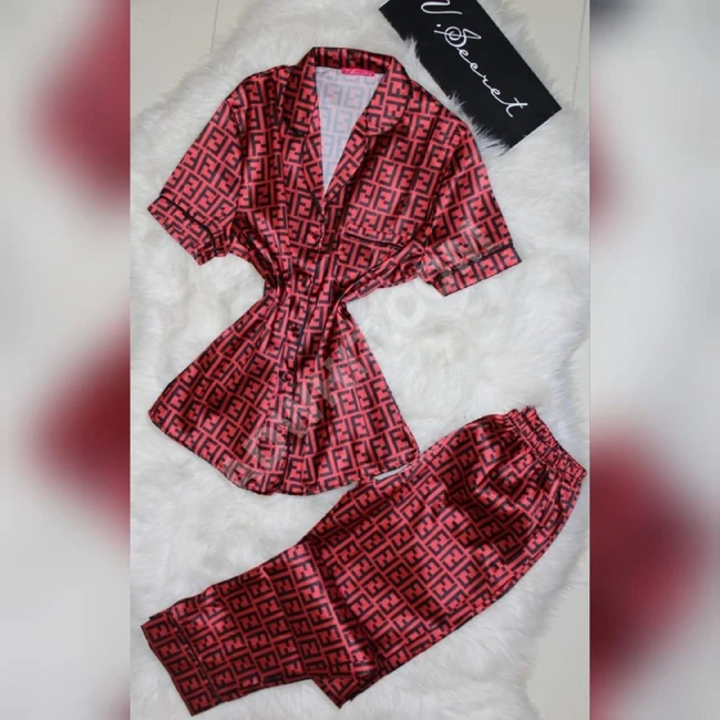 بيجاما ساتان مميزة