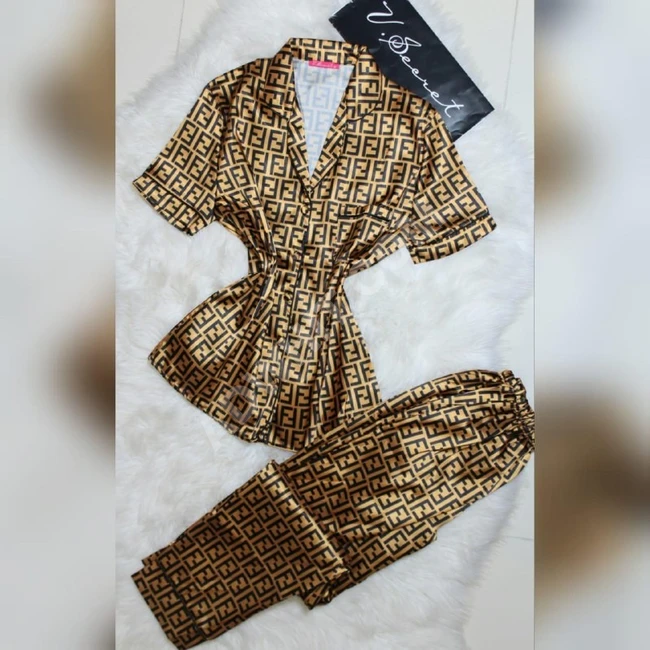 بيجاما ساتان مميزة