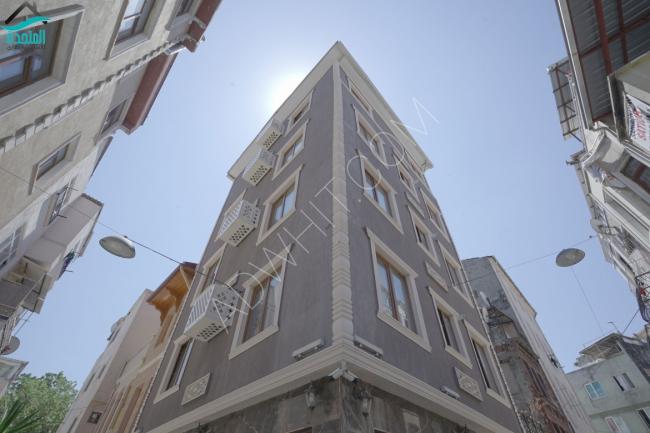 بناء بنظام شقق فندقية مجهز بالكامل للبيع في منطقة السلطان احمد مركز إسطنبول 