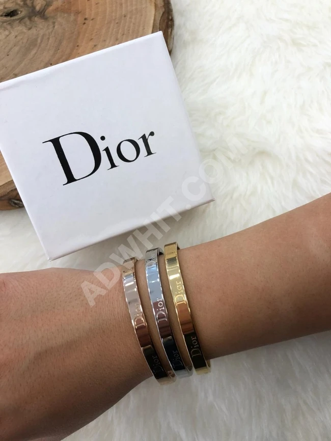 أساور نسائية ماركة