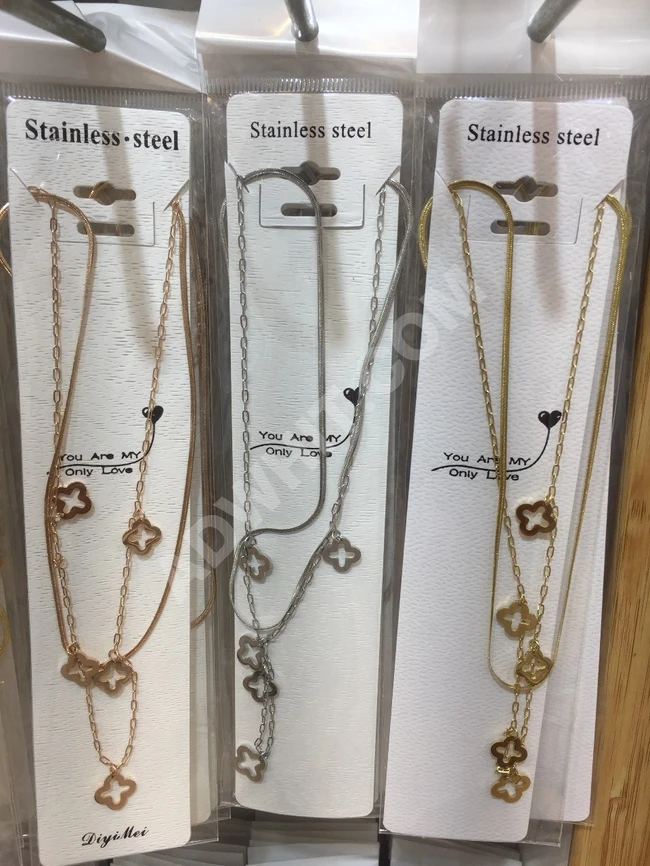 سلاسل نسائية ناعمة 