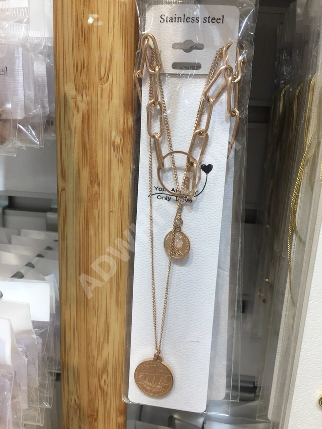 سلاسل نسائية ناعمة 