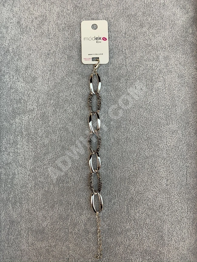 أساور نسائية 