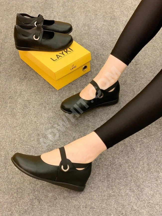 حذاء سبور نسائي 