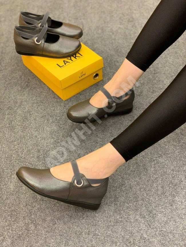 حذاء سبور نسائي 