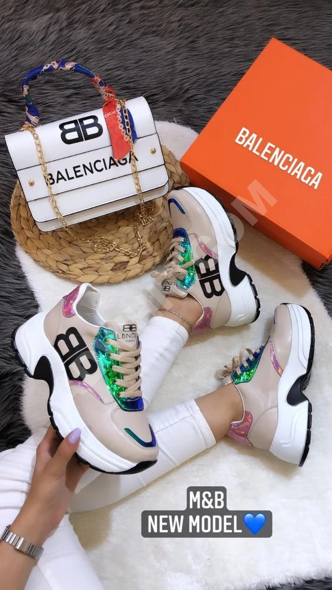 طقم حذاء مع حقيبة نسائية