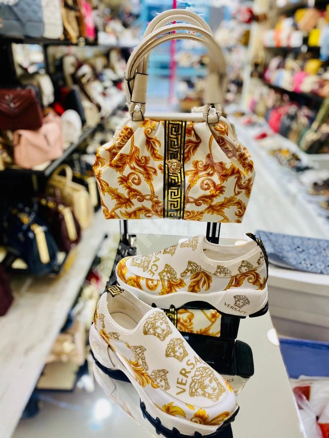 حذاء سبور نسائي مع حقيبة 