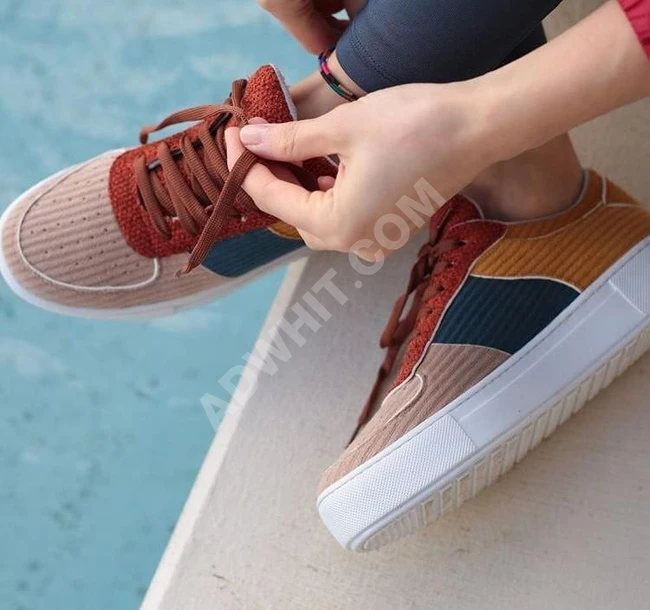 حذاء سبور نسائي 