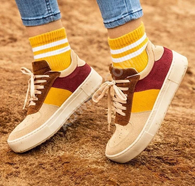 حذاء سبور نسائي 