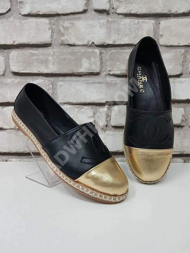 حذاء سبور نسائي