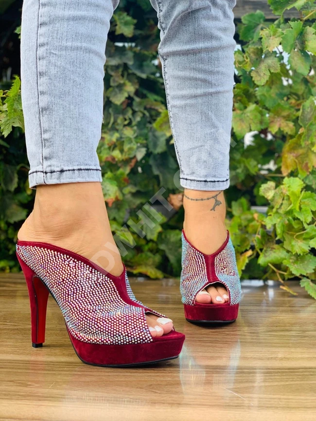 حذاء سبور نسائي 