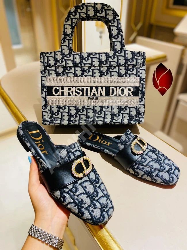 طقم حذاء سبور مع حقيبة نسائي