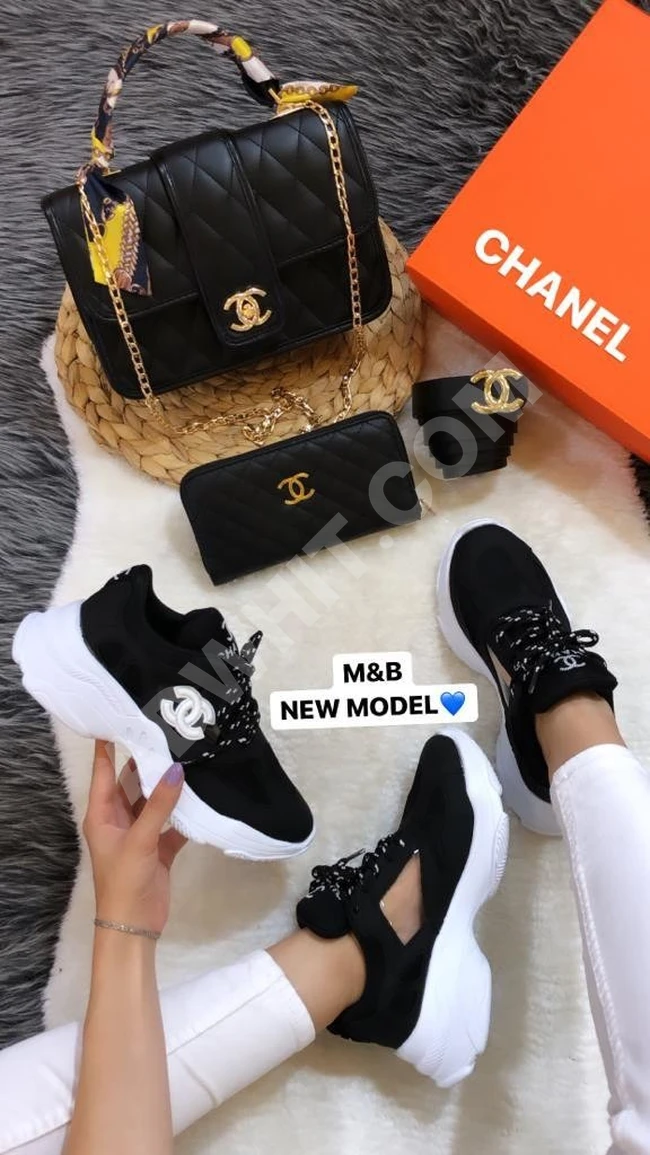 حذاء سبور نسائي مع حقيبة 