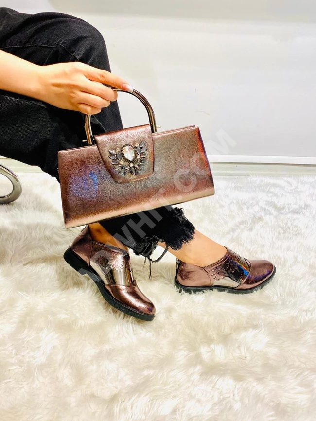 حذاء سبور نسائي 