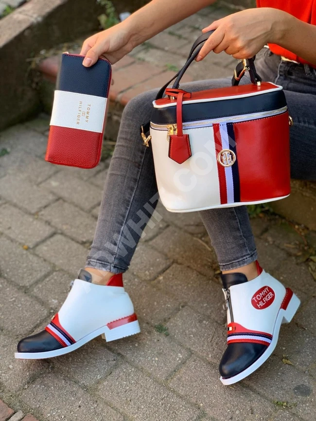 حذاء نسائي مع حقيبة مع جزدان