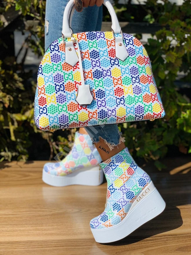 طقم حذاء سبور مع حقيبة  