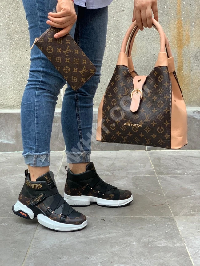 طقم حذاء مع حقيبة مع جزدان نسائي