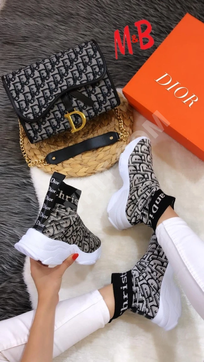 طقم حذاء سبور مع حقيبة 