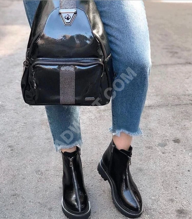 حذاء سبور نسائي 