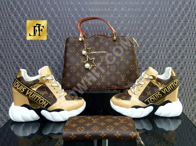 طقم نسائي حقيبة مع حذاء مع جزدان