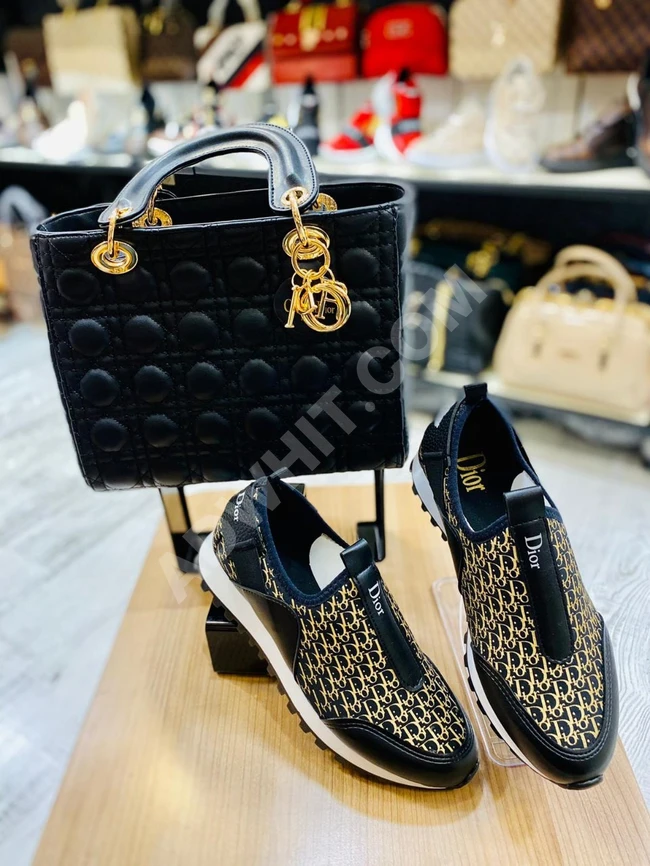  طقم حذاء مع حقيبة نسائي