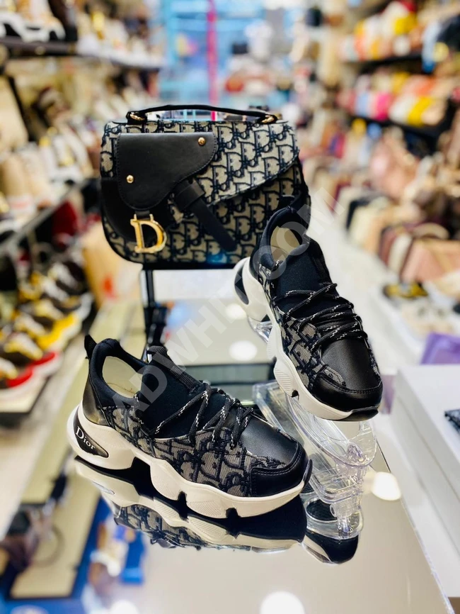 طقم نسائي حذاء مع حقيبة 