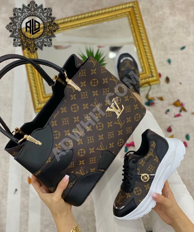 طقم حذاء سبور مع حقيبة 